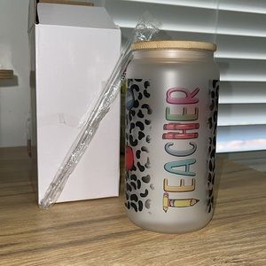 Teacher glass with lid and straw